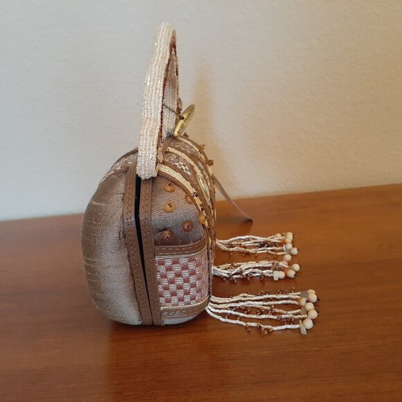 Mary Frances Beaded and Fringe Purse NWT - Picture 4 of 10